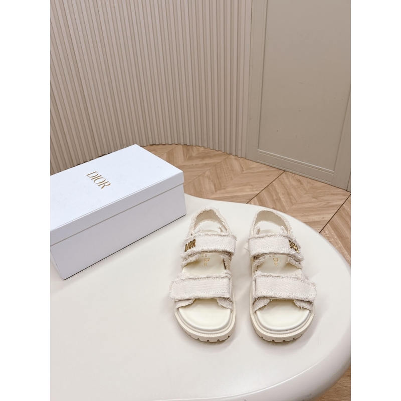 ch**an D*or sandals